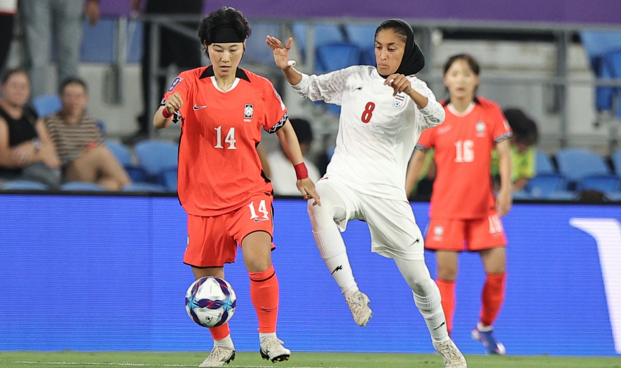 女足亚洲杯太疯狂：韩国3-0制造首个惨案！中国队卫冕首秀5-0起步